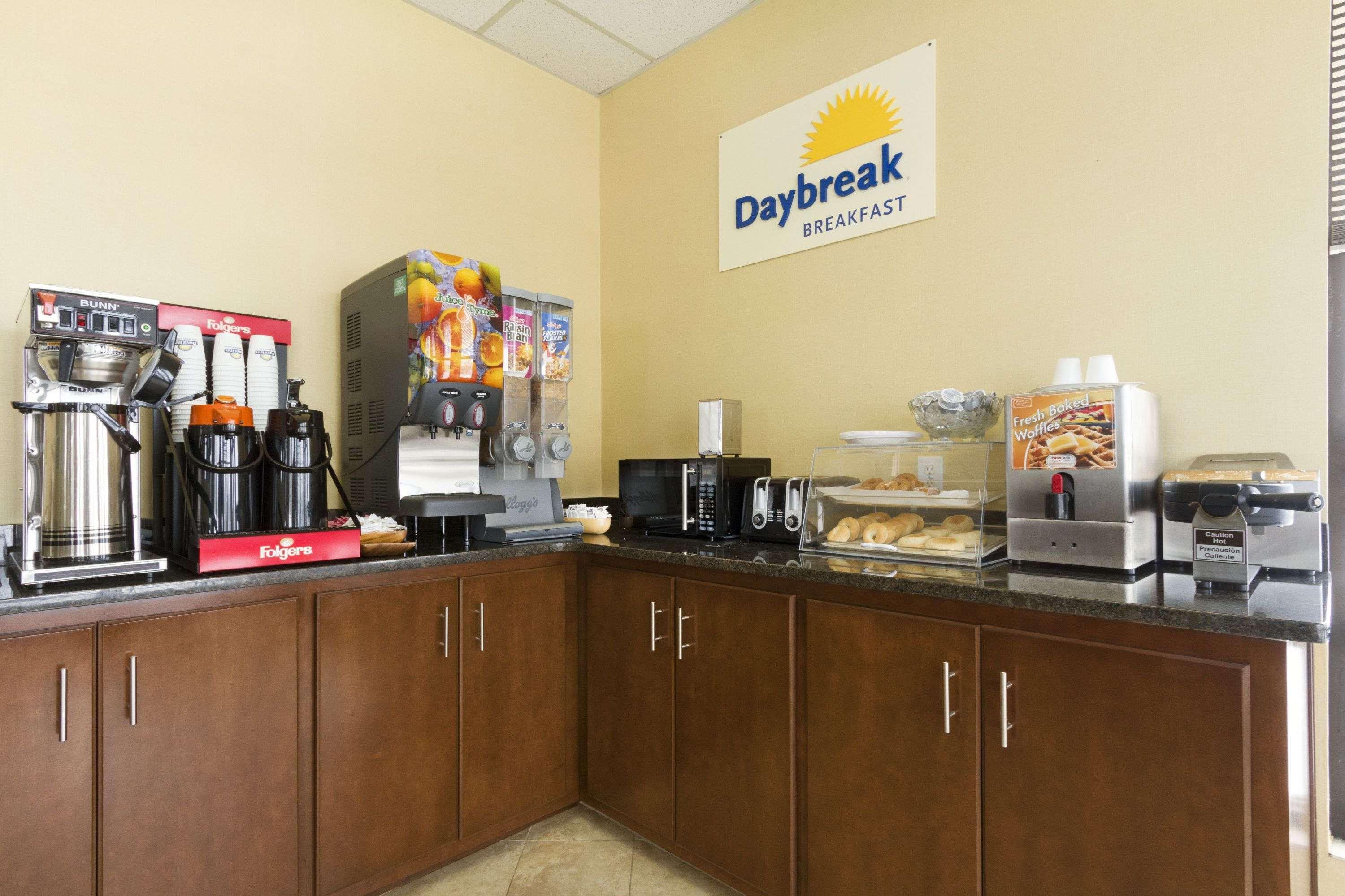 Days Inn By Wyndham White House Dış mekan fotoğraf